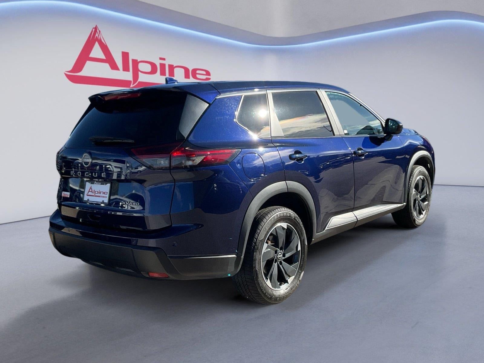 Used 2024 Nissan Rogue SV AWD/4WD image 5