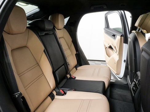 New 2026 Porsche Cayenne AWD image 24