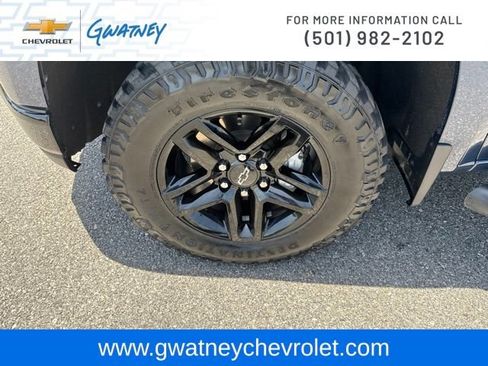 Used 2020 Chevrolet Silverado 1500 LT Trail Boss AWD/4WD image 9