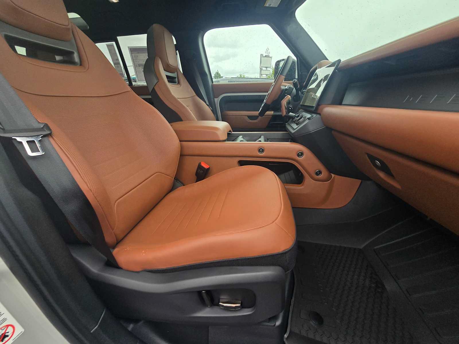 New 2026 Land Rover Defender 110 OCTA AWD/4WD image 11