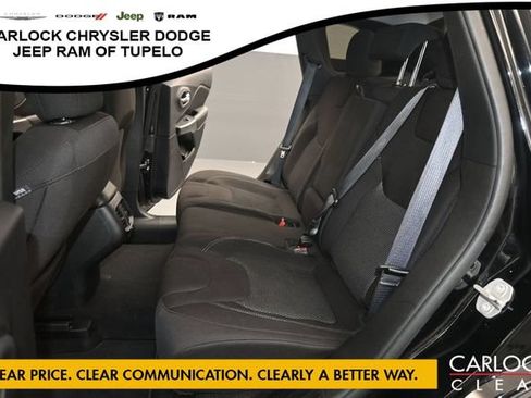 Used 2021 Jeep Cherokee Latitude FWD image 26