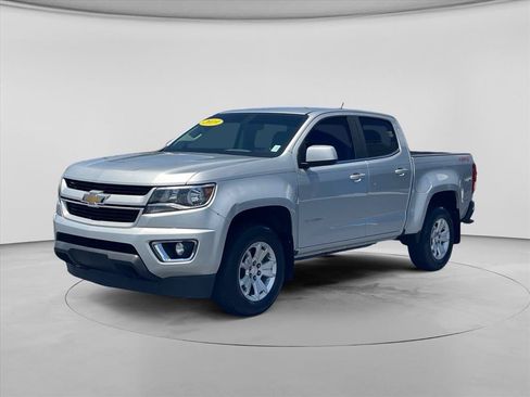 Used 2019 Chevrolet Colorado LT w/ LT Convenience Package AWD/4WD image 3