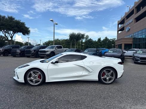 Used 2022 Chevrolet Corvette Stingray Preferred Cpe w/ Z51 Performance Package RWD image 2