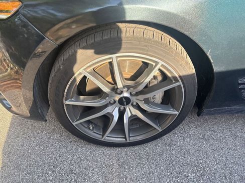 Used 2025 Genesis G70 2.5T image 7