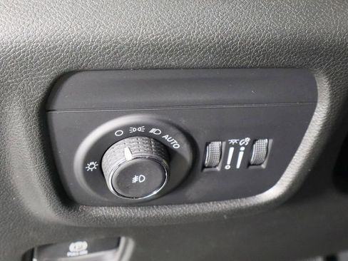 New 2025 Jeep Grand Cherokee Limited image 23