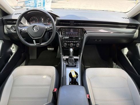 Used 2020 Volkswagen Passat 2.0T R-Line image 22