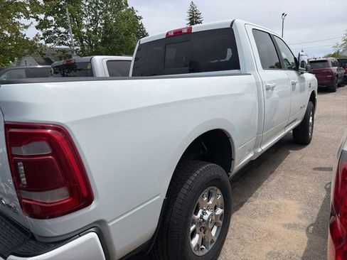 Used 2024 RAM 2500 Laramie AWD/4WD image 7