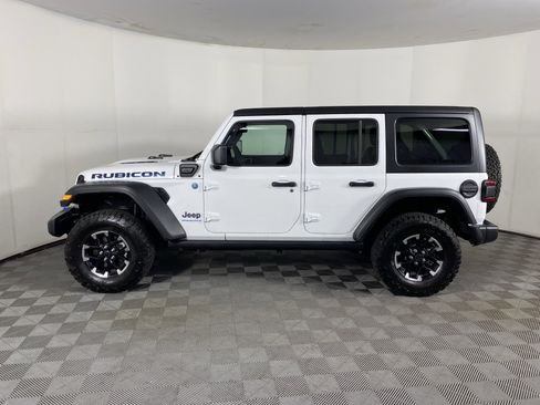 Used 2025 Jeep Wrangler Unlimited Rubicon 4xe w/ Safety Group AWD/4WD image 10