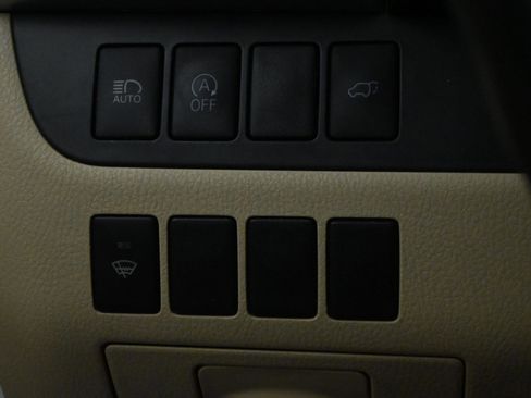Used 2017 Toyota Highlander XLE AWD/4WD image 23
