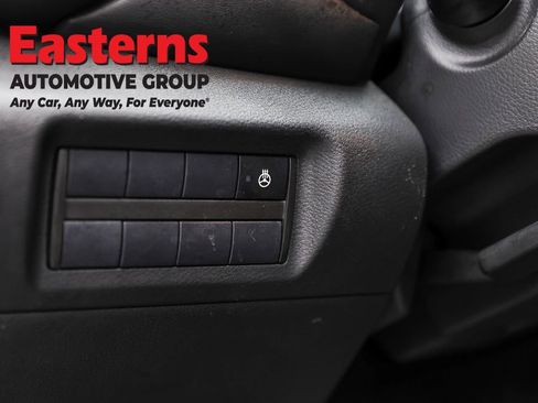 Used 2023 Nissan Kicks SR w/ SR Premium Package FWD image 21
