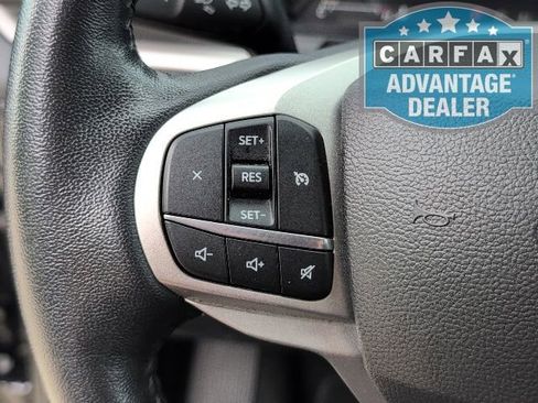 Used 2023 Ford Explorer XLT AWD/4WD image 18