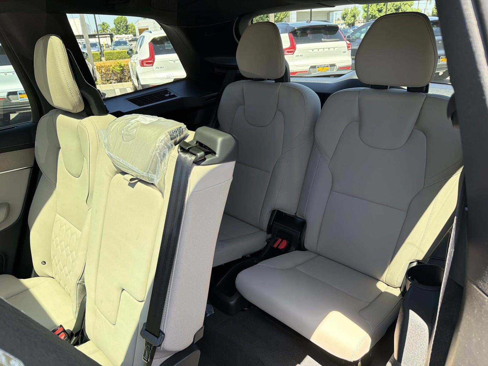 New 2027 Volvo XC90 B5 Plus AWD/4WD image 18
