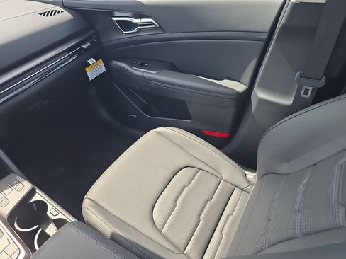 New 2026 Kia Sportage SX AWD/4WD image 16