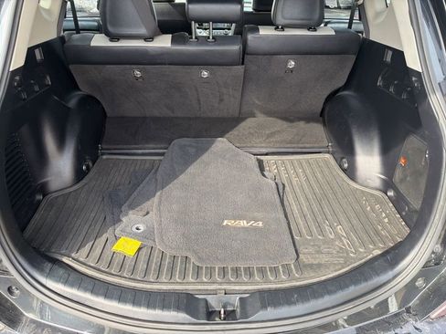Used 2017 Toyota RAV4 Limited image 35