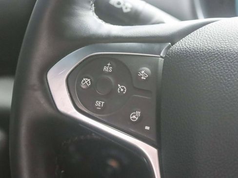 Used 2023 Chevrolet Traverse RS image 29