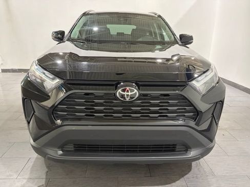 Used 2025 Toyota RAV4 XLE AWD/4WD image 8