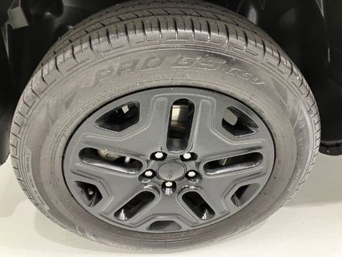 Used 2018 Jeep Renegade Trailhawk image 20