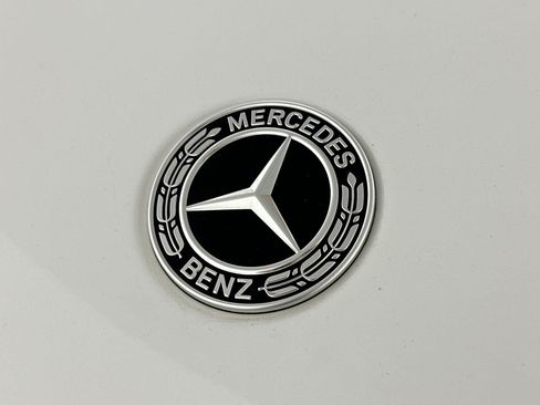 Used 2025 Mercedes-Benz GLC 350e 4MATIC w/ AMG Line image 33