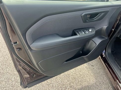 Used 2026 Subaru Forester Premium image 10