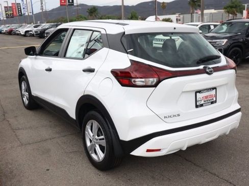 New 2025 Nissan Kicks Play S image 6