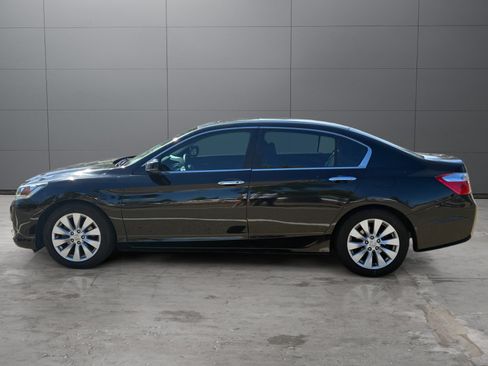 Used 2015 Honda Accord EX image 2