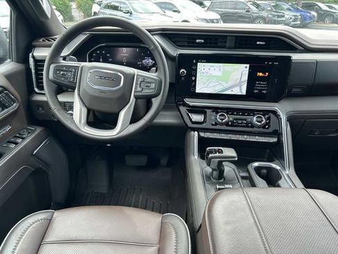 Used 2026 GMC Sierra 1500 Denali w/ Denali Reserve Package AWD/4WD image 16