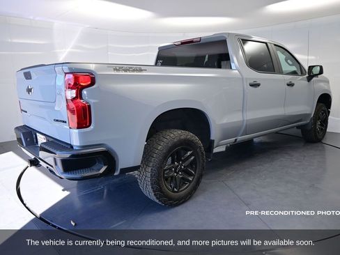 Used 2024 Chevrolet Silverado 1500 Custom Trail Boss w/ Dark Appearance Package image 5