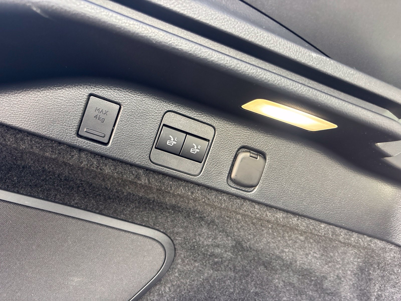 Used 2024 Lexus RX 350 Premium Plus w/ Cold Area Package FWD image 13