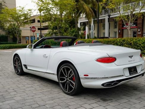 Used 2024 Bentley Continental GT V8 image 20
