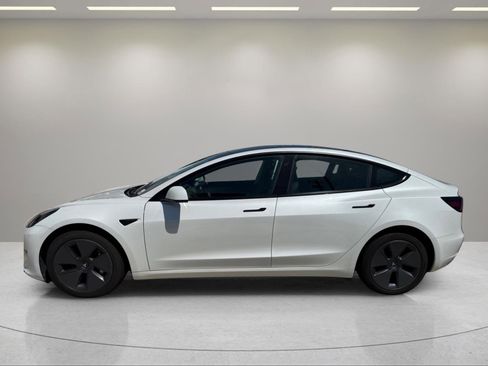 Used 2023 Tesla Model 3 Standard Range RWD image 2