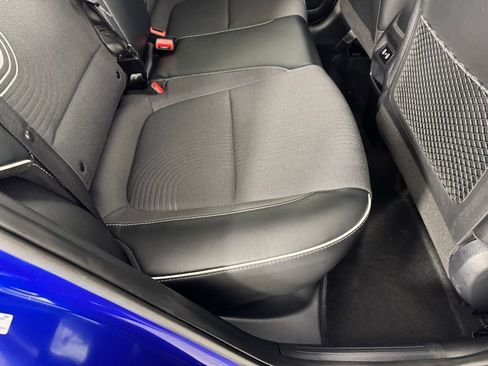 Used 2024 Hyundai Venue Limited image 29