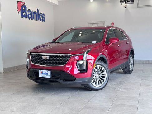 Certified 2024 Cadillac XT4 Premium Luxury AWD/4WD image 2