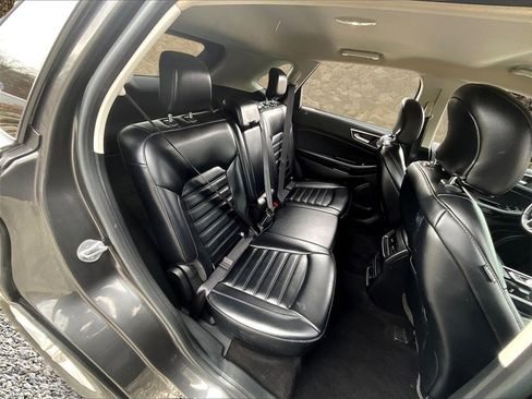 Used 2019 Ford Edge SEL w/ Equipment Group 201A image 23