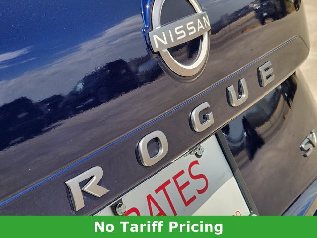 Used 2024 Nissan Rogue SV FWD image 11