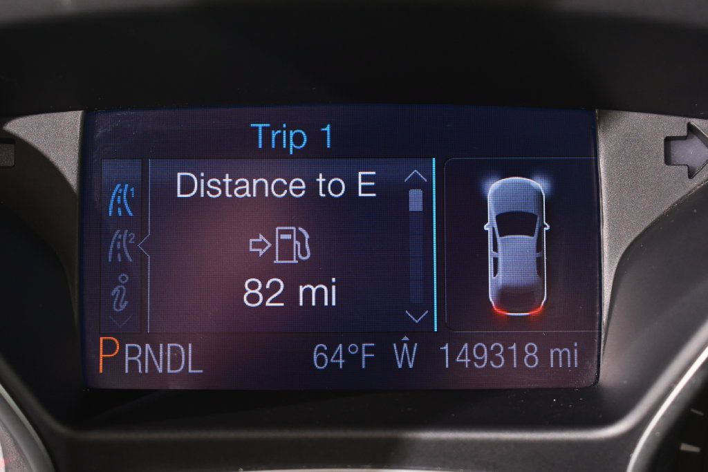 Used 2013 Ford Focus SE w/ SE Winter Pkg FWD image 27