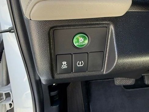 Used 2021 Honda HR-V LX image 15