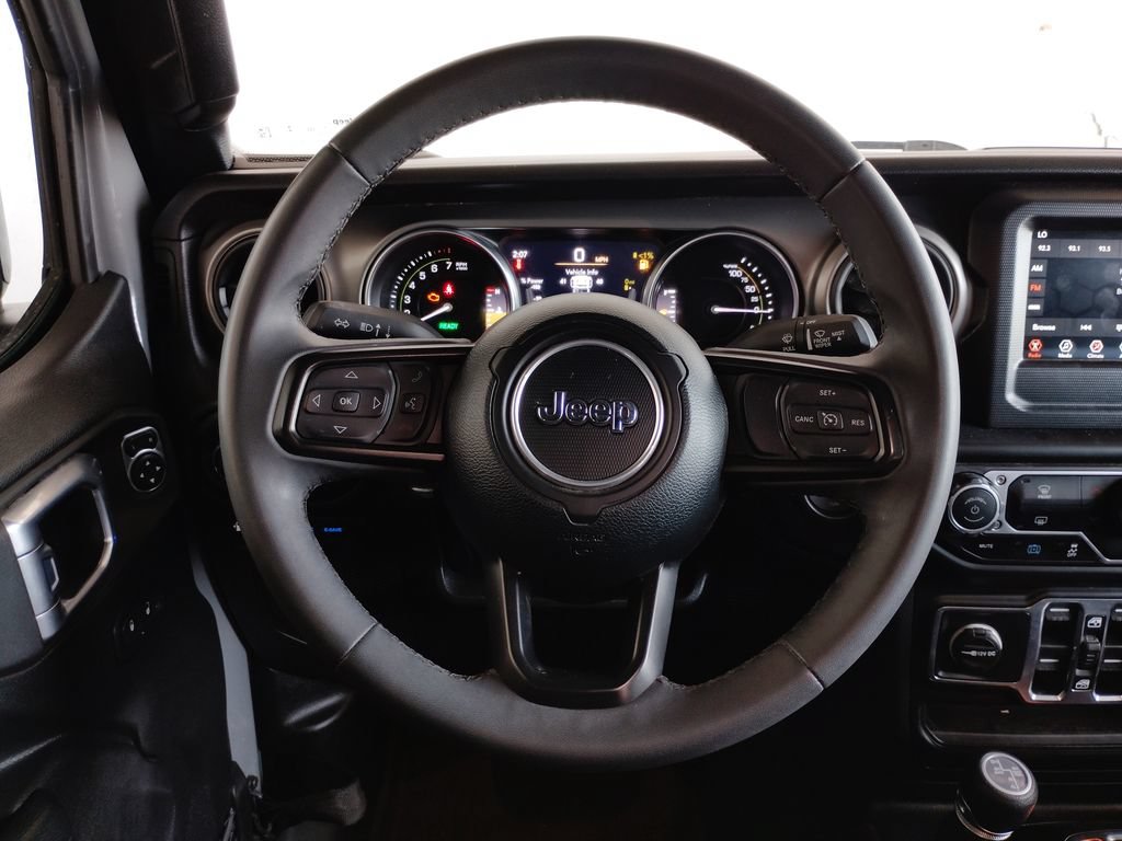 Used 2023 Jeep Wrangler Unlimited AWD/4WD image 24