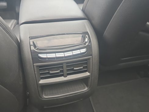 Used 2019 Cadillac XT5 Premium Luxury FWD image 11