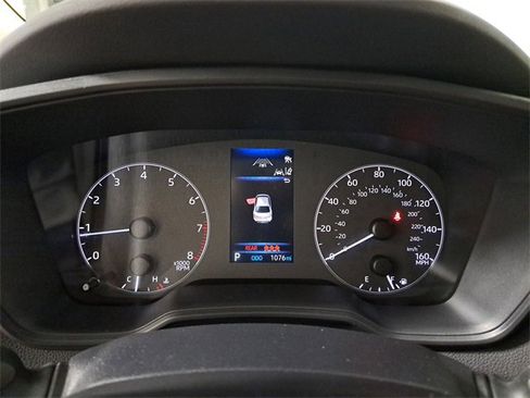 Used 2025 Toyota Corolla LE image 27