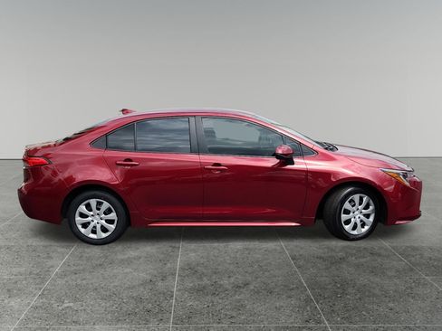 Certified 2025 Toyota Corolla LE FWD image 8