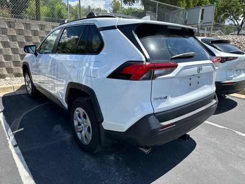 Used 2021 Toyota RAV4 LE w/ Carpet Mat Package (TMS) AWD/4WD image 5