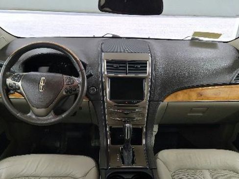 Used 2013 Lincoln MKX AWD image 31