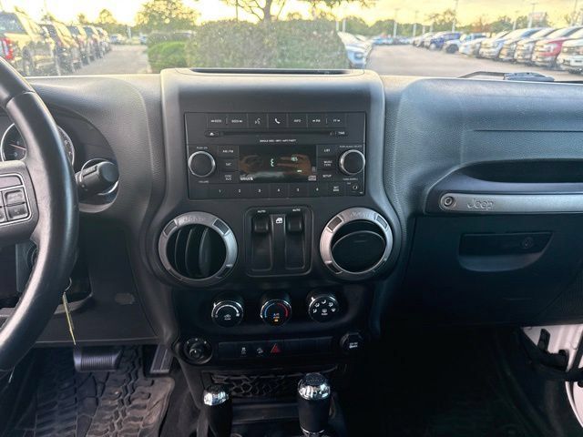 Used 2015 Jeep Wrangler Sport AWD/4WD image 15