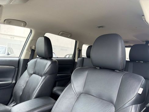 Used 2020 Mitsubishi Outlander SEL FWD image 17