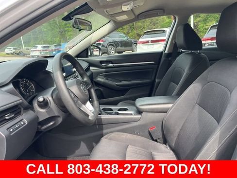 Used 2022 Nissan Altima 2.5 SV FWD image 7