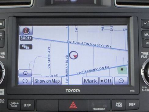 Used 2013 Toyota Highlander Limited AWD/4WD image 12