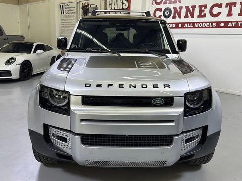 Used 2020 Land Rover Defender 110 First Edition image 9