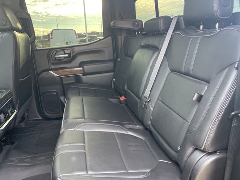 Certified 2022 Chevrolet Silverado 1500 High Country w/ Technology Package image 14