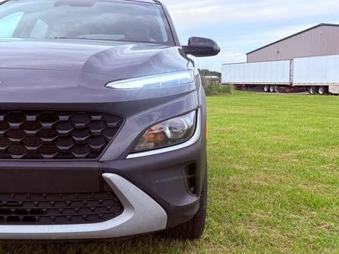 Used 2023 Hyundai Kona SEL w/ Cargo Package AWD/4WD image 9