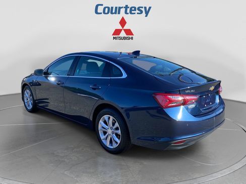 Used 2021 Chevrolet Malibu LT FWD image 3